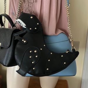NWOT DINOSAUR PURSE!!
